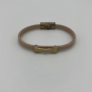 Leather bracket with bow in front